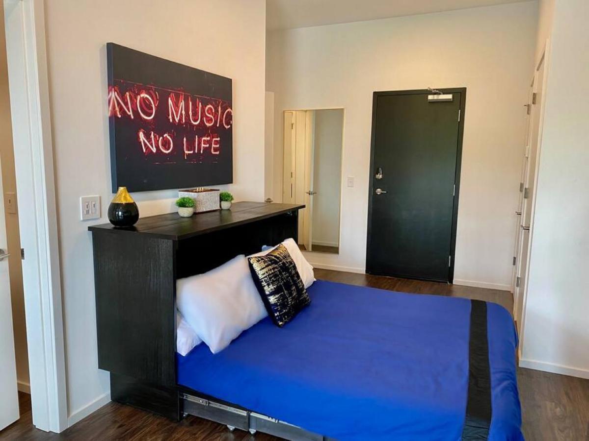 Chic Modern Pool, Patio, Parking Holiday home Nashville