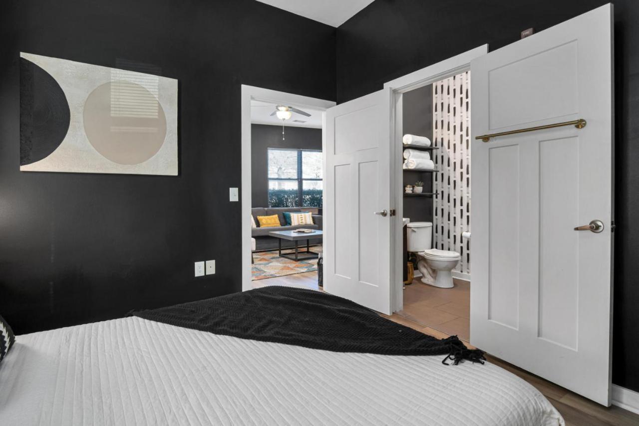 Holiday home Walk To Vanderbilt And Belmont - Shuffle Board And Free Parking *