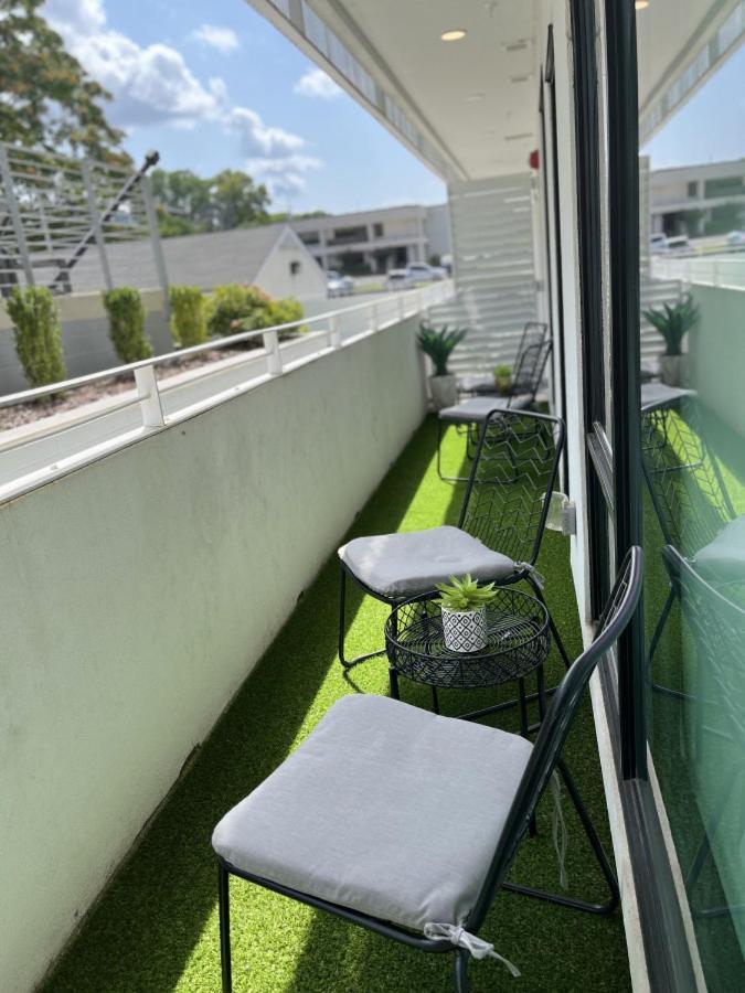 Unique With Pool, Patio, Parking *