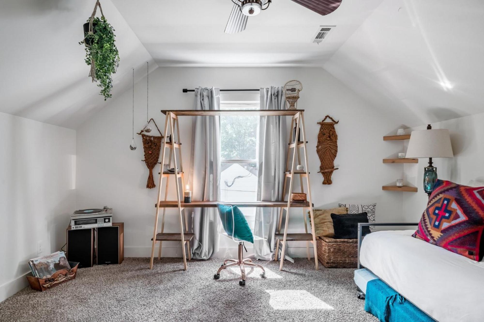 Holiday home Modern Boho Family House Near Shops In East *