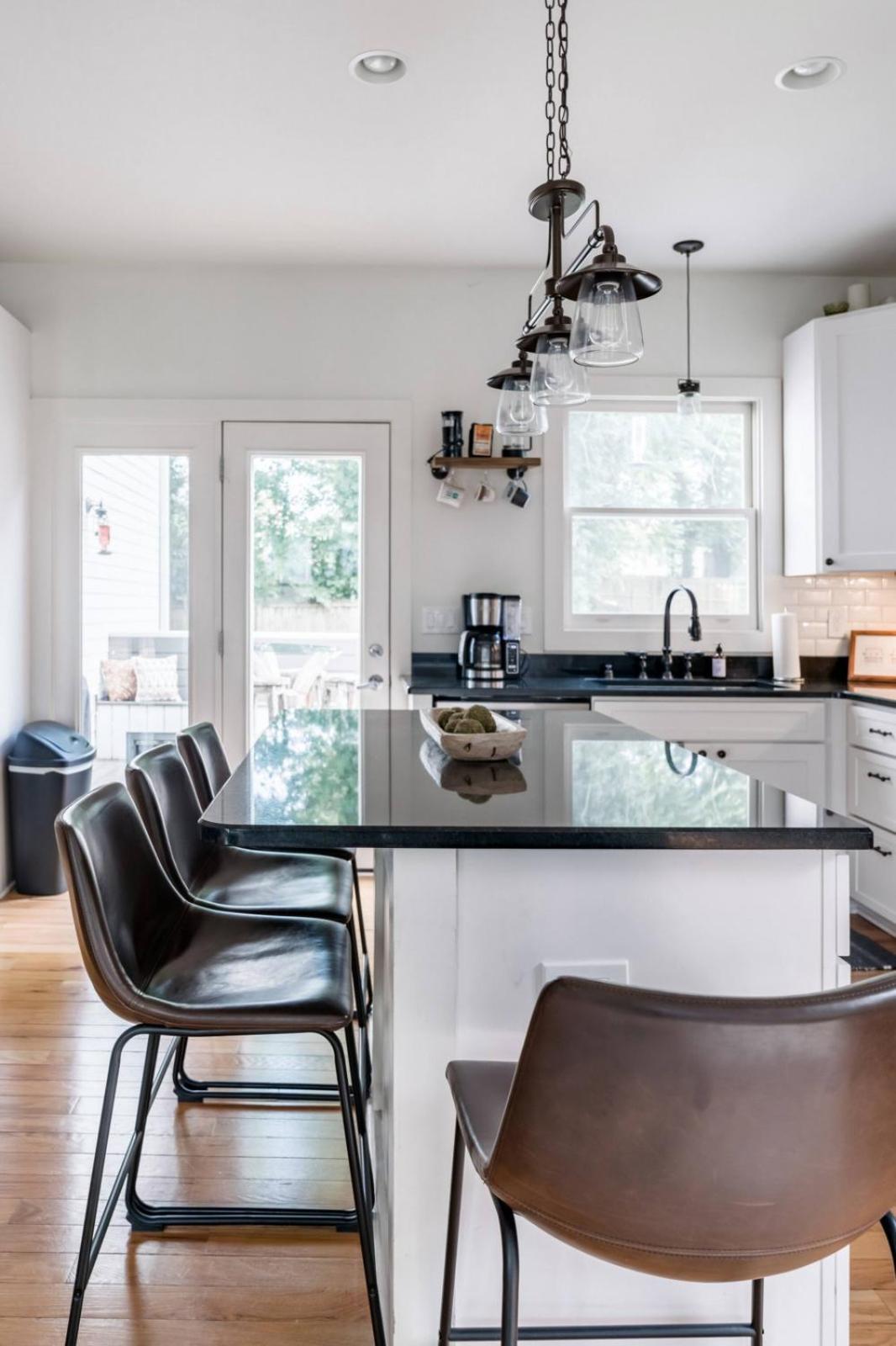 Modern Boho Family House Near Shops In East Holiday home *