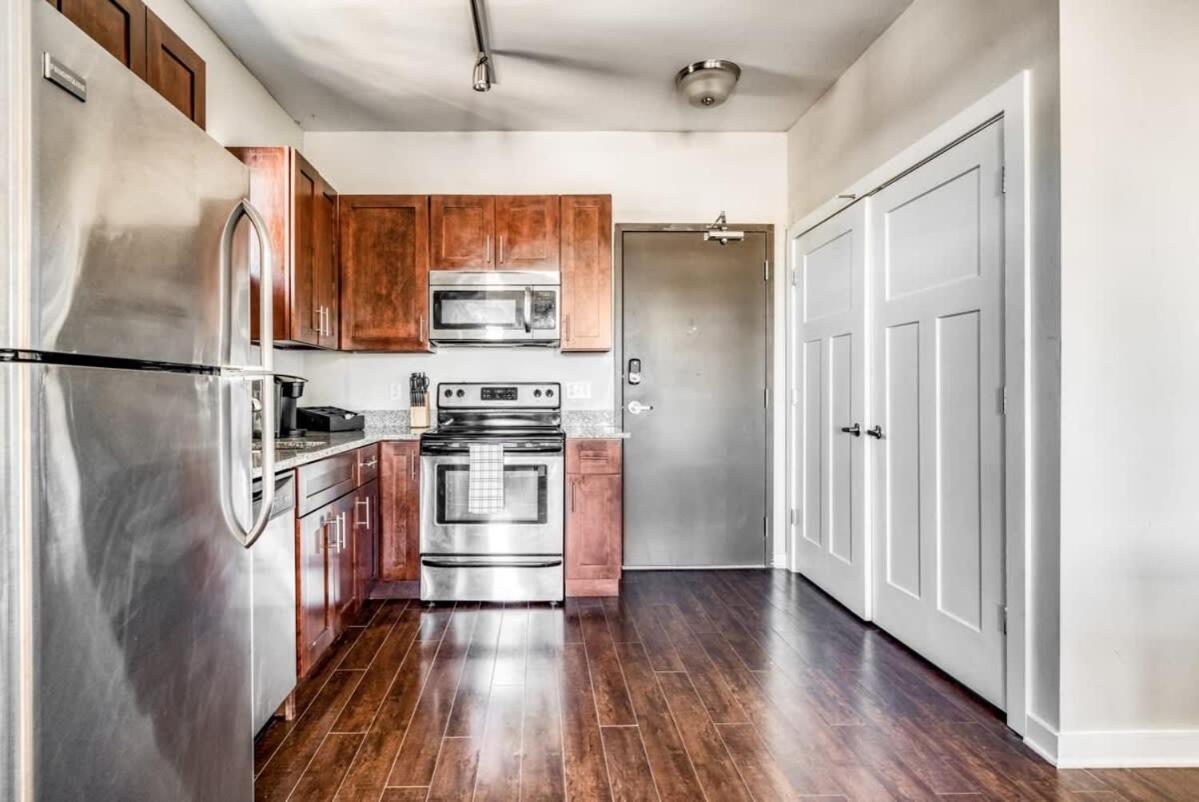 Cozysuites Music Row Spacious 2br W Free Parking31 Apartment