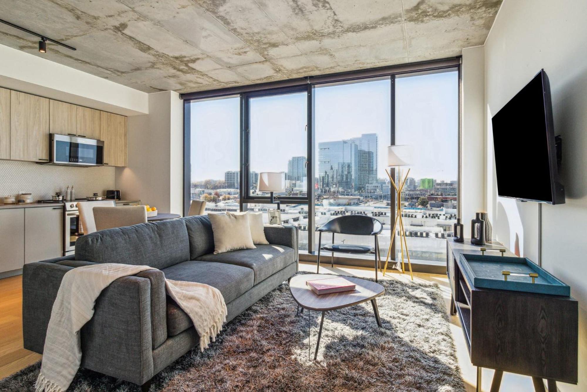 Contemporary City Living In Apartment Nashville