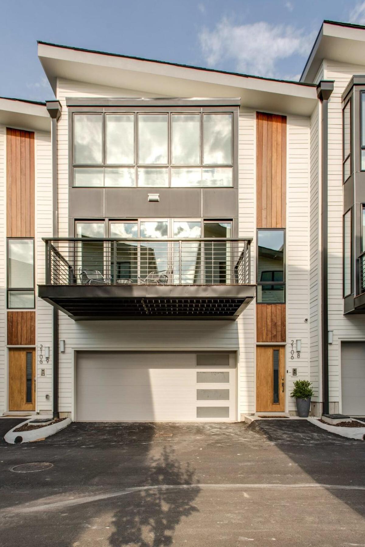 Holiday home Downtown Luxury - 10 Beds & Free Parking