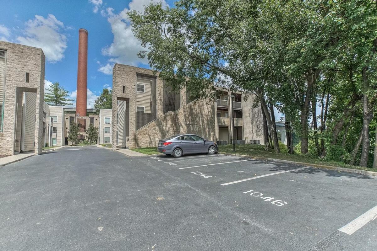 Walk To Broadway Riverfront With Pool * Nashville
