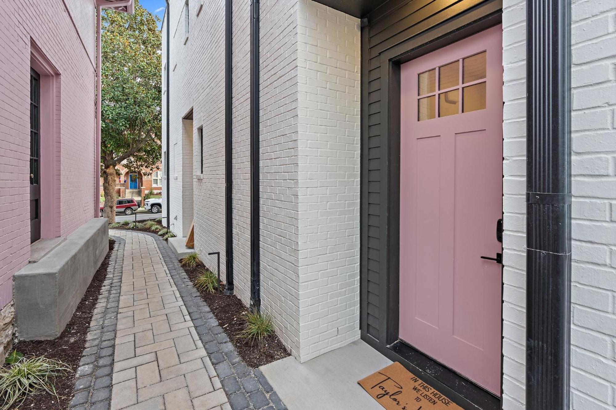 Music Row Townhome Holiday home *