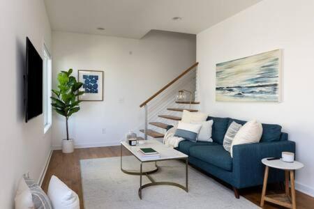 The Finley Loft - Quite Located In The Nations! Holiday home