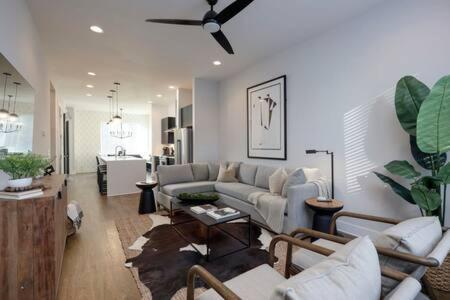 The Willow - Rooftop Lounge With Skyline Views Nashville