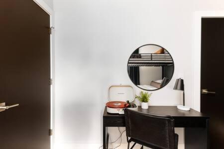 The Willow - Rooftop Lounge With Skyline Views Holiday home