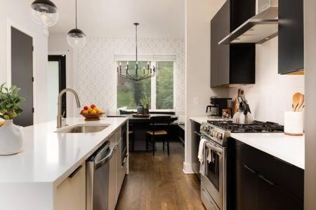 Holiday home The Willow - Rooftop Lounge With Skyline Views