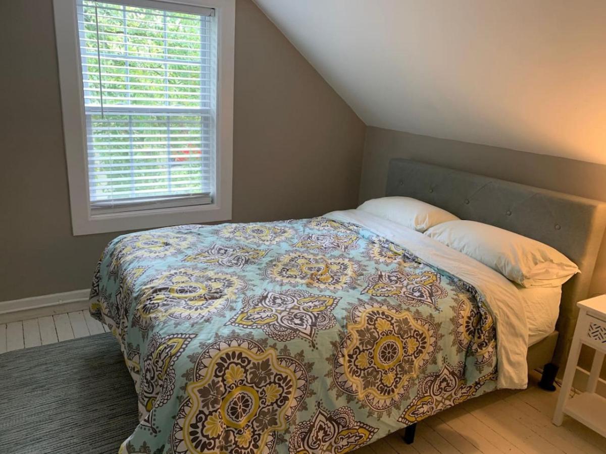 Hangout House Play, Work, And Visit Holiday home