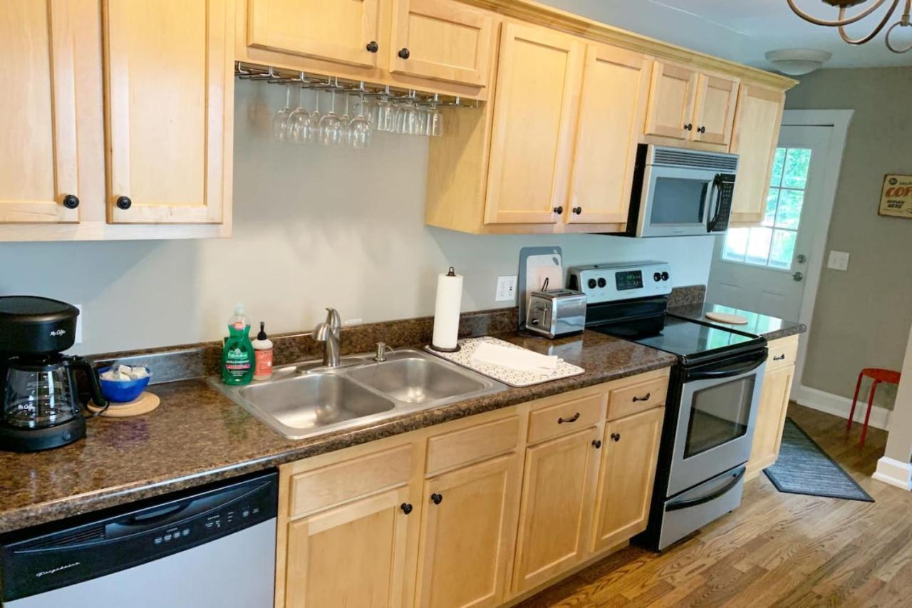 Hangout House Play, Work, And Visit * Nashville