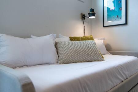 Stylish East Townhouse For 6 * Nashville