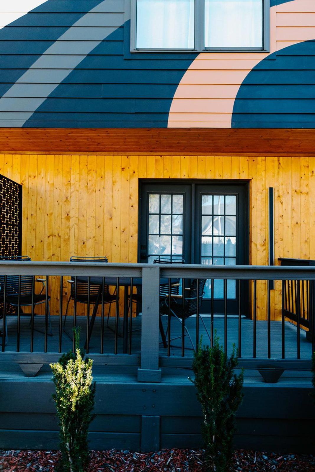 The Vinyl At Music Row - Garden Nashville