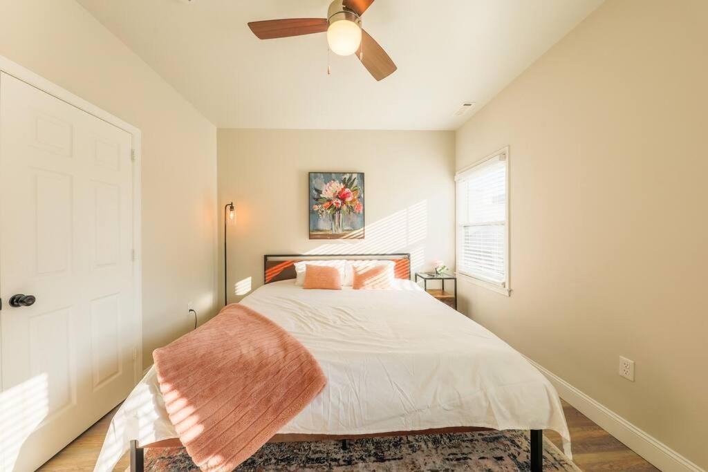Mins To Broadway With 2 King Beds For Up To 6 Guests And Optional Garage Parking Apartment Nashville