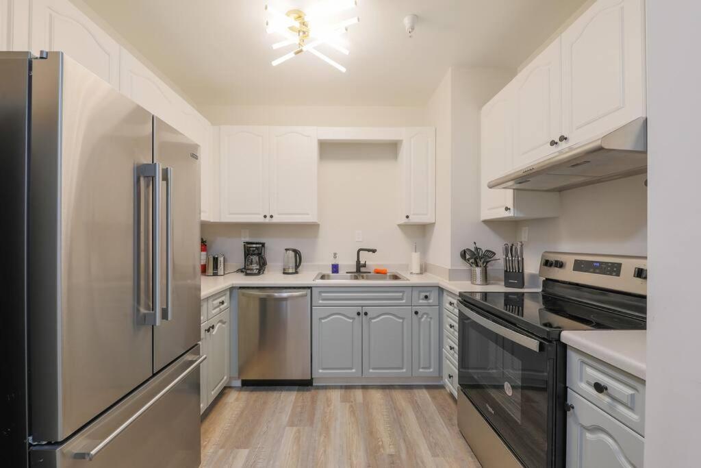 Apartment Mins To Broadway With 2 King Beds For Up To 6 Guests And Optional Garage Parking Nashville