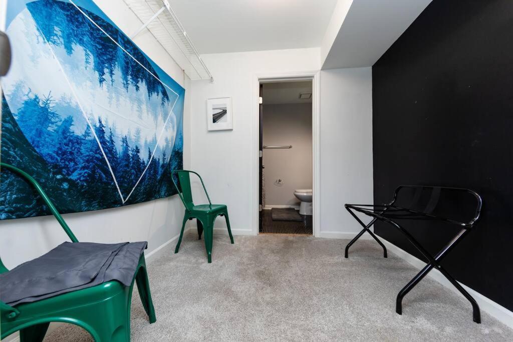 Apartment Mins To Broadway Large 2br-2ba Family Unit For Up To 6 Guests With Private Balcony And Optional Private Parking Nashville