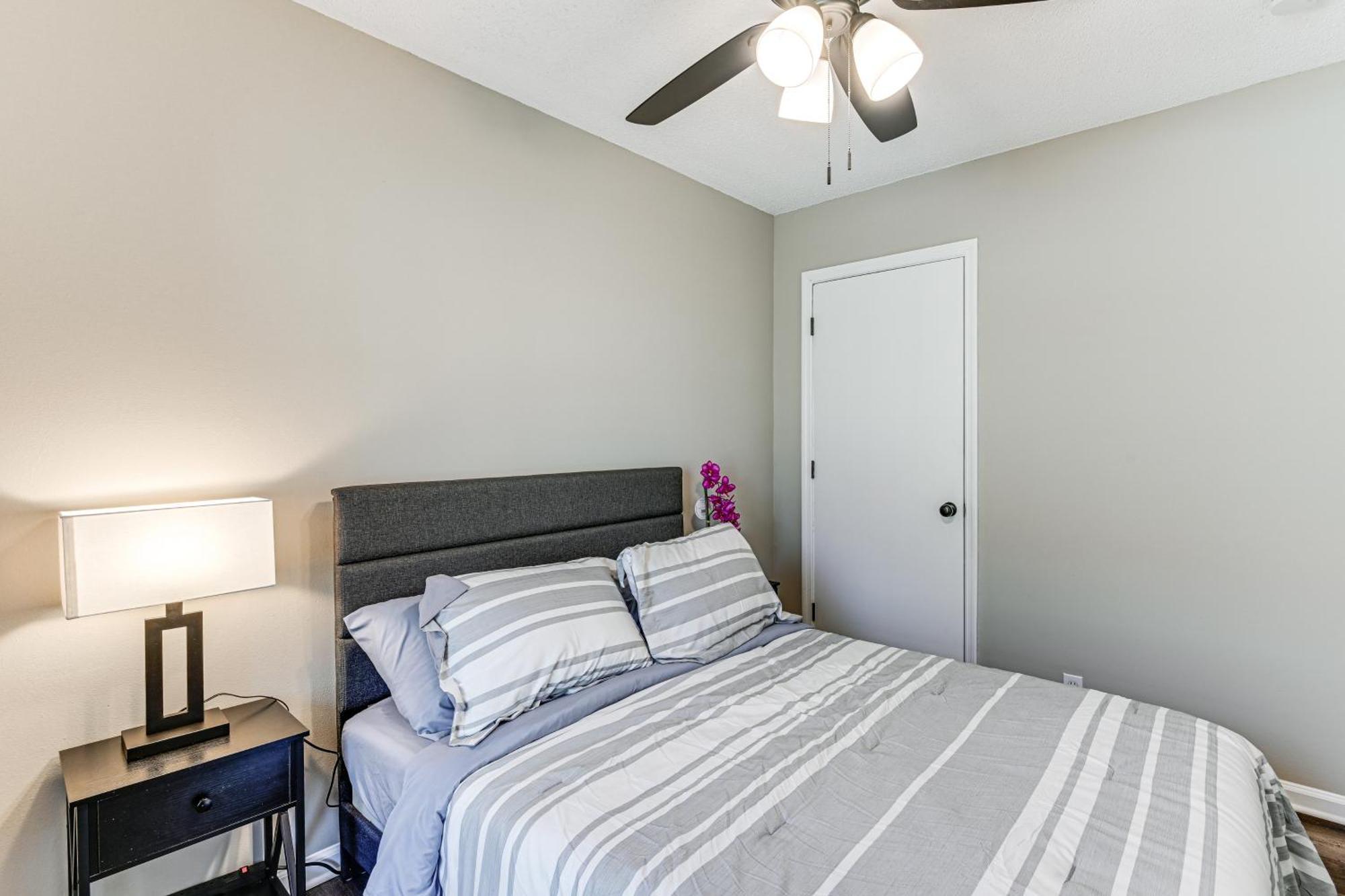 North Vacation About 5 Mi To Downtown *