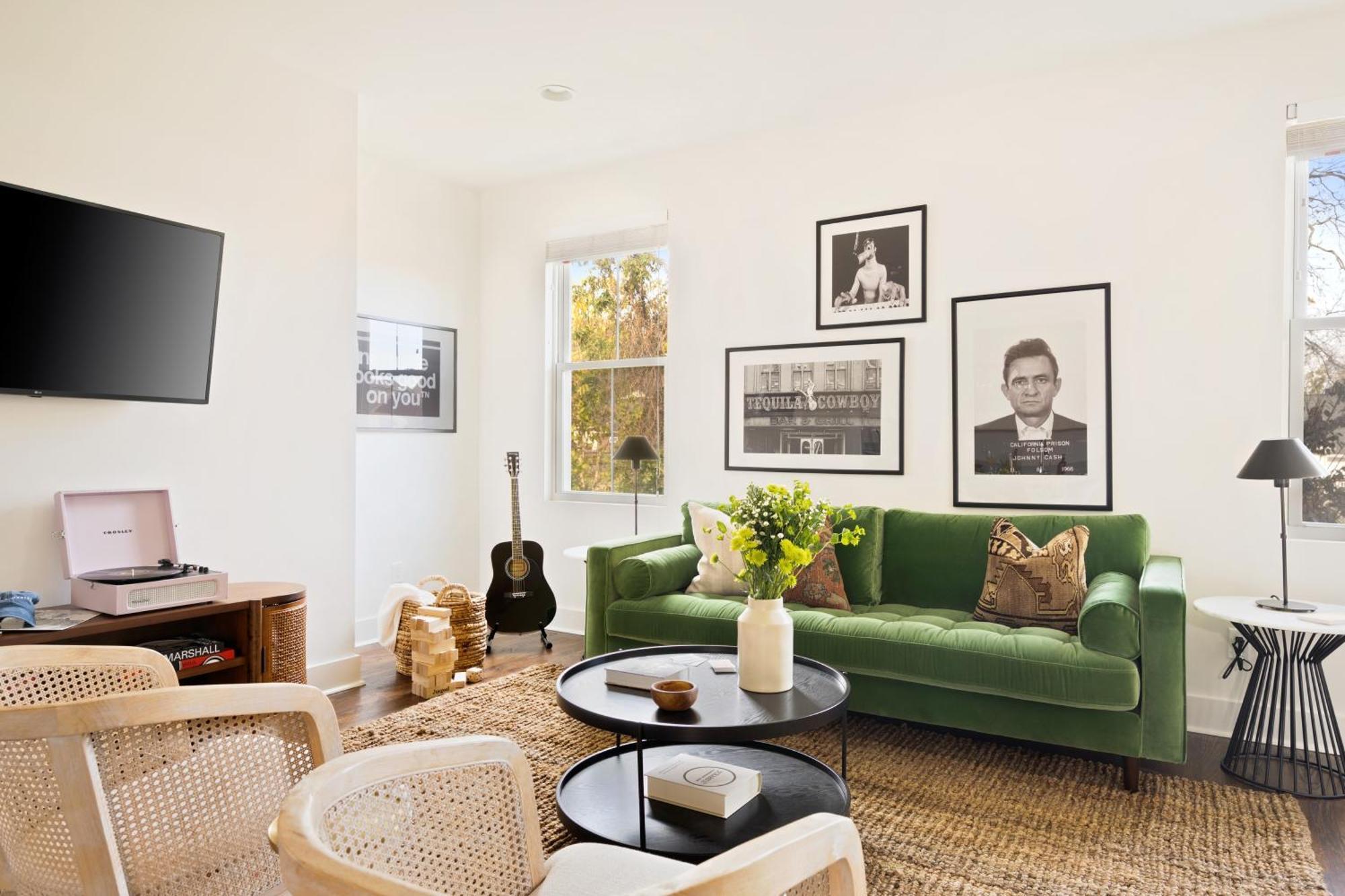 Hart Buyout 4 By Avantstay Two Town House Buyout W Modern Amenities In Holiday home