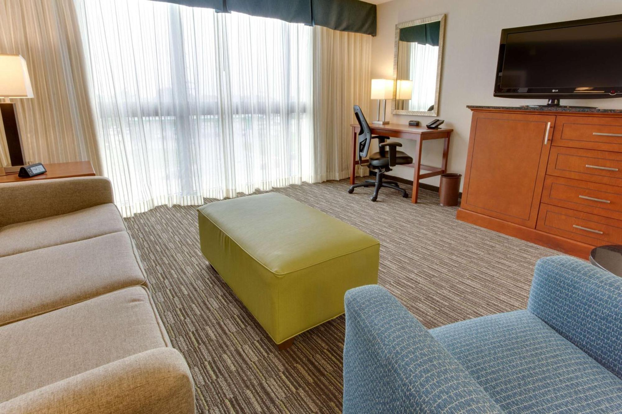 Hotel Drury & Airport Nashville