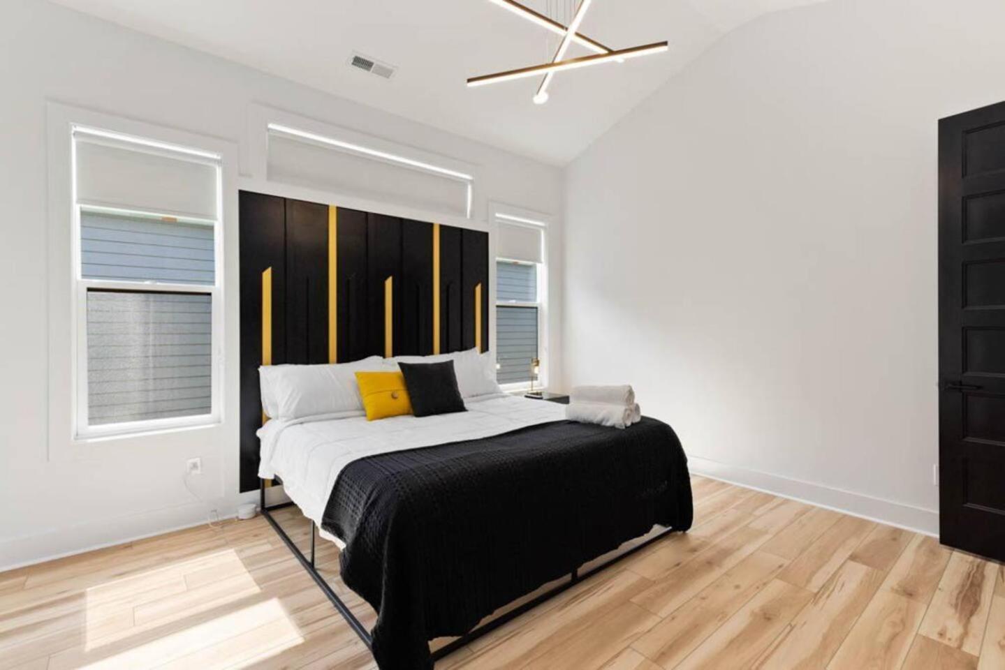 Urban Oasis: Modern Luxury Near Downtown Nashville