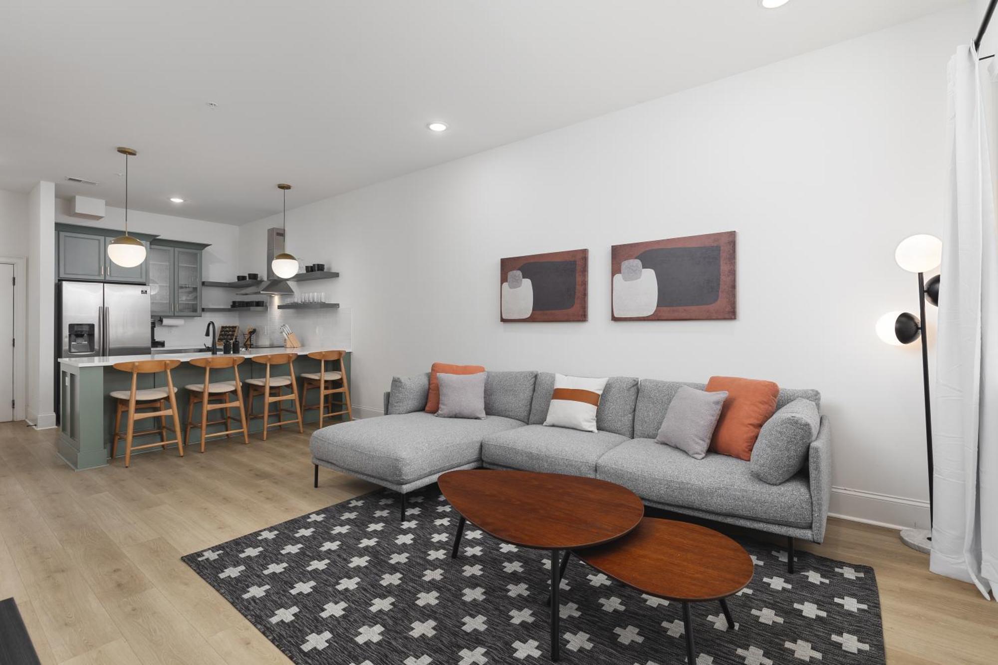 Apartment Chic And Cozy Designer 3 Miles To Downtown