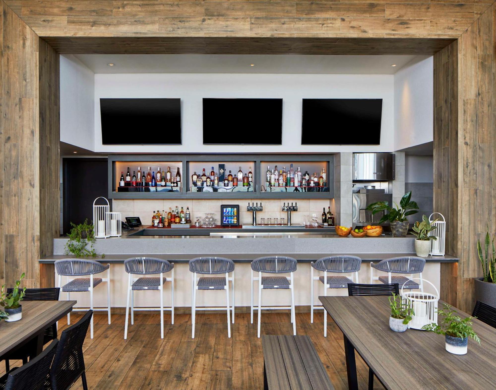 Embassy By Hilton Downtown Hotel 4*