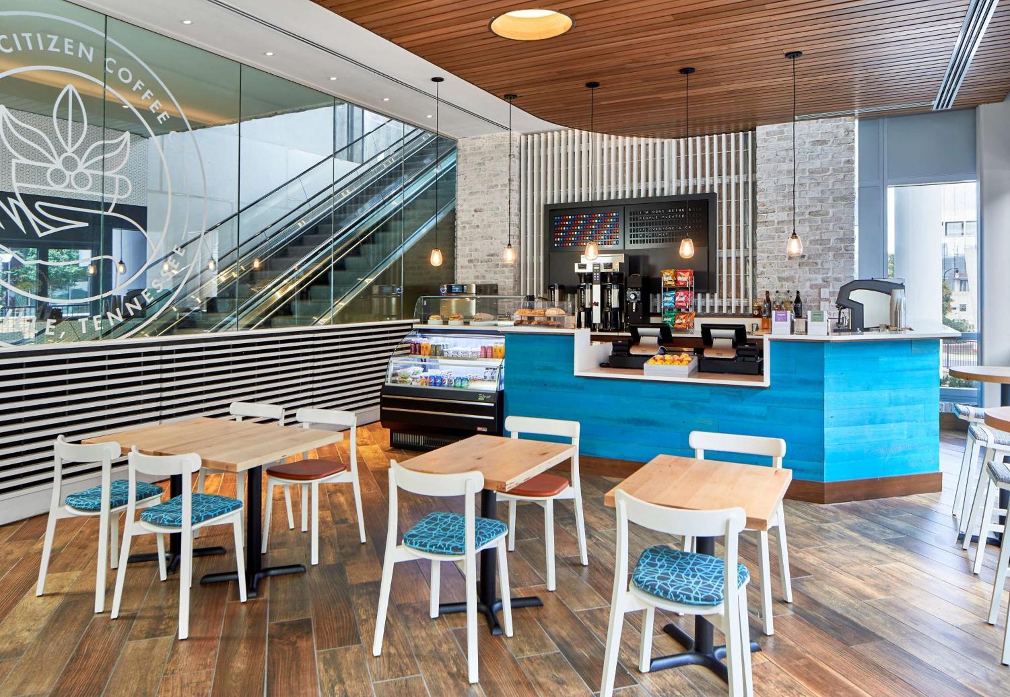 Hotel Embassy By Hilton Downtown