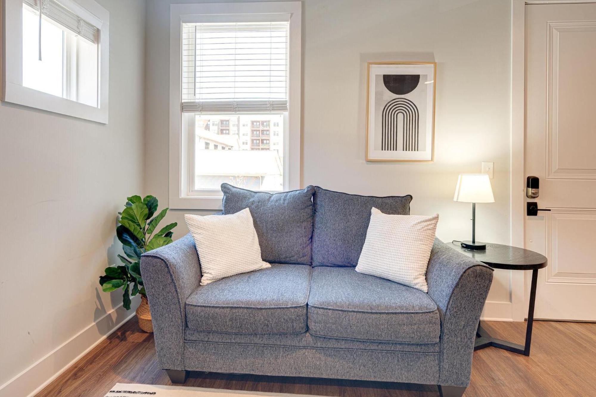 Melrose Melody - 5 Mins To Broadway Holiday home