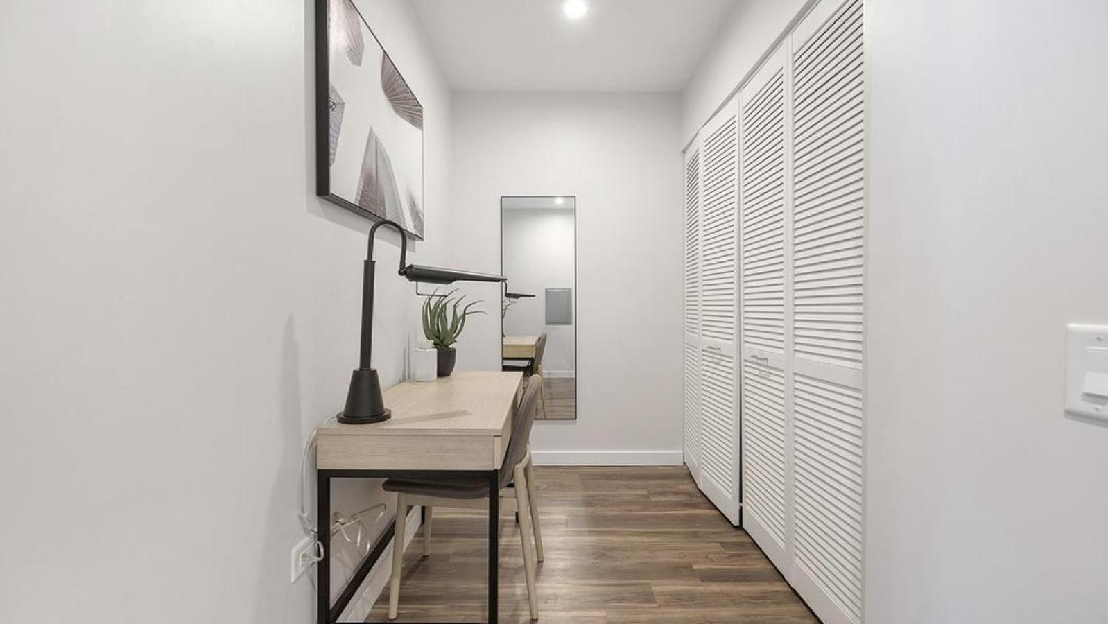 Landing - Modern With Amazing Amenities Apartment