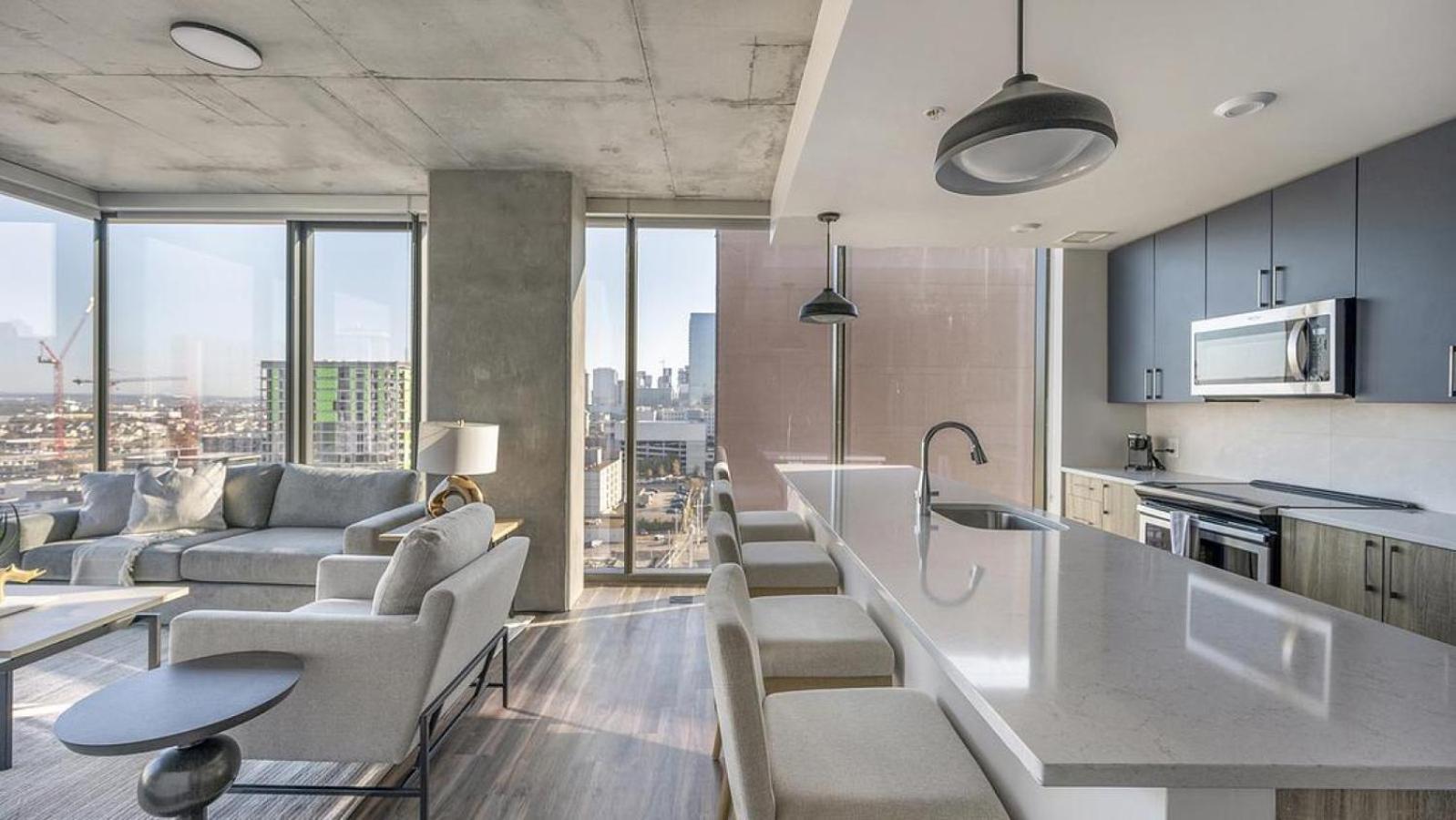 Landing - Modern With Amazing Amenities *