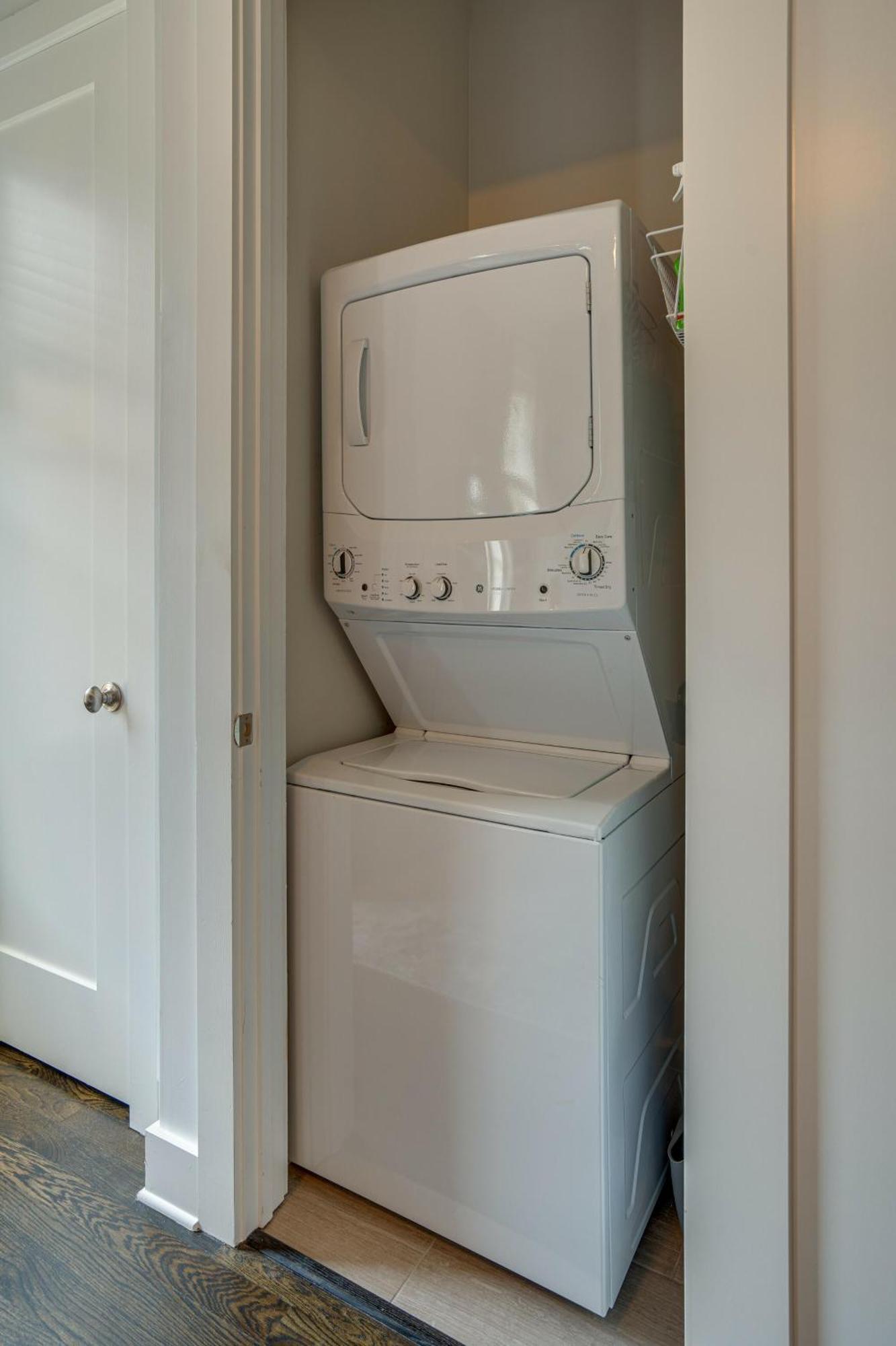 Lofts At 30th - Urban - 6 Mins To Broadway Holiday home *