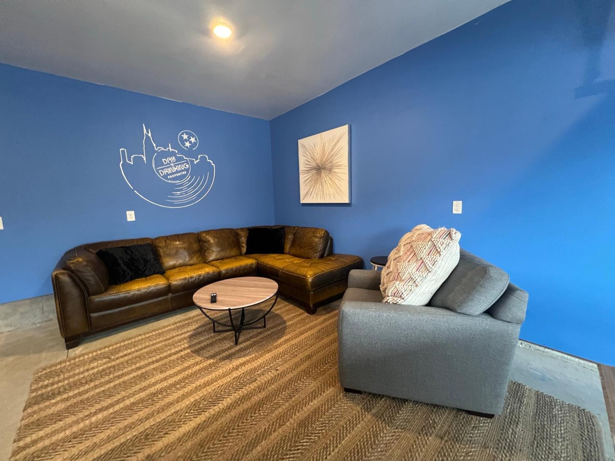 5 Min To Broadway Game & Ping-pong Parking