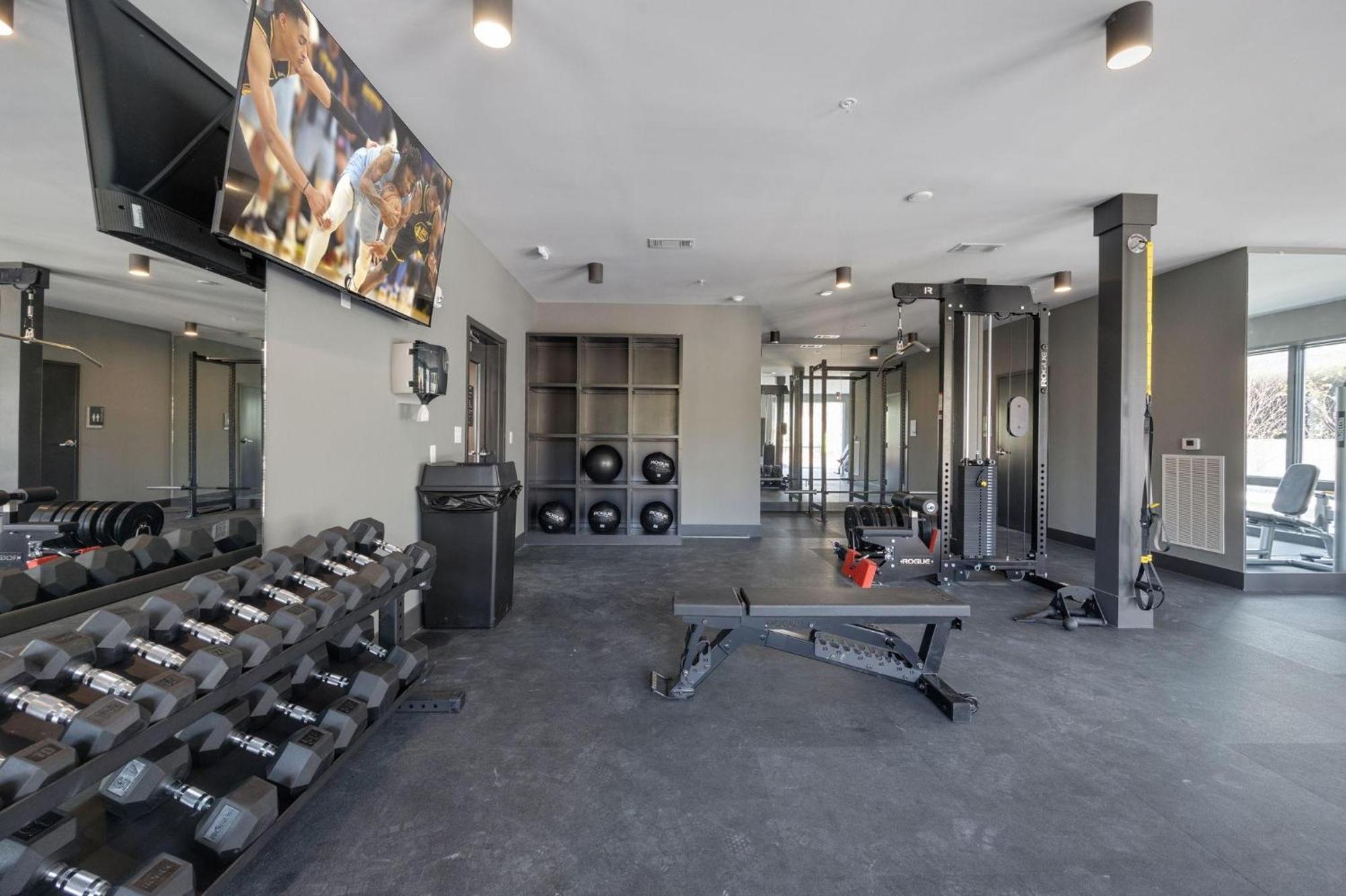 Acoustic - Fitness Center - Odyssey At The Park *