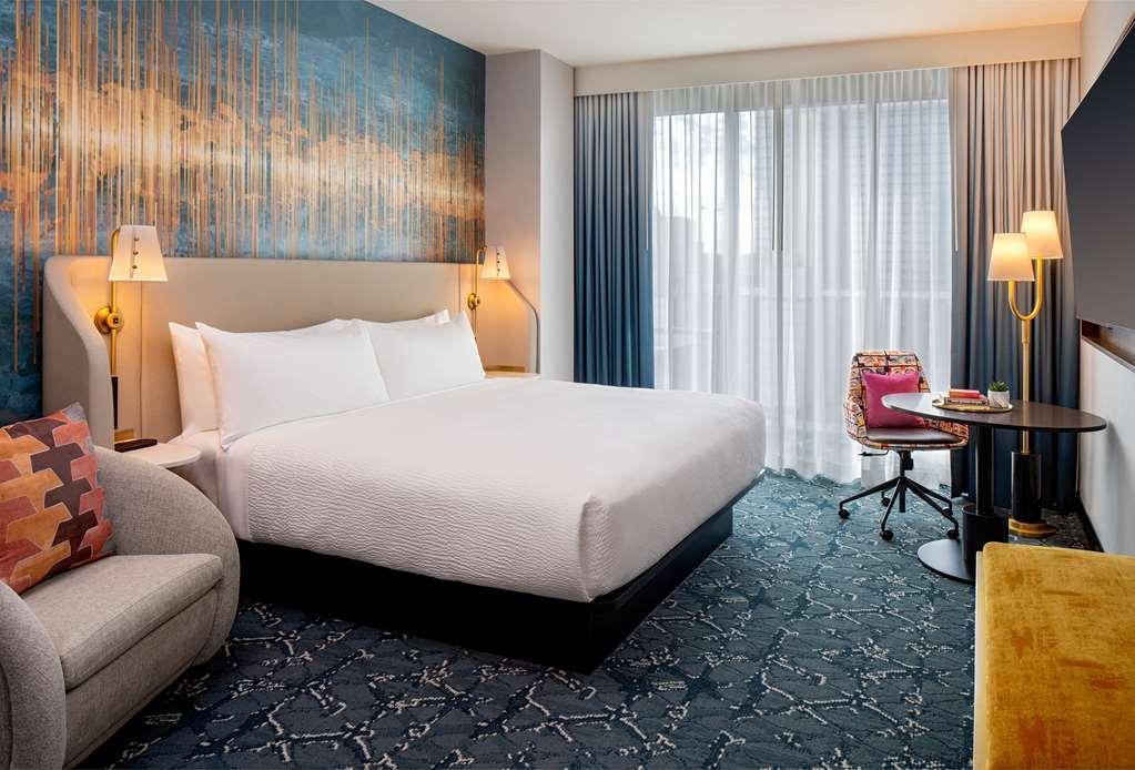 Tempo By Hilton Downtown Hotel