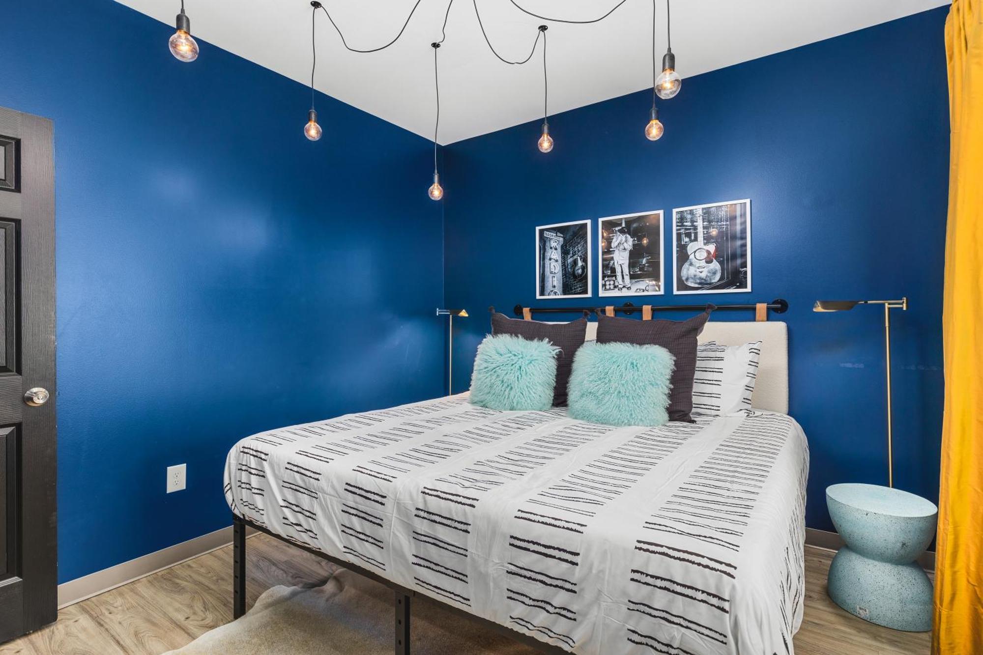 8 Beds 4 Bedroom Walk To Restaurants, Bars And Coffee