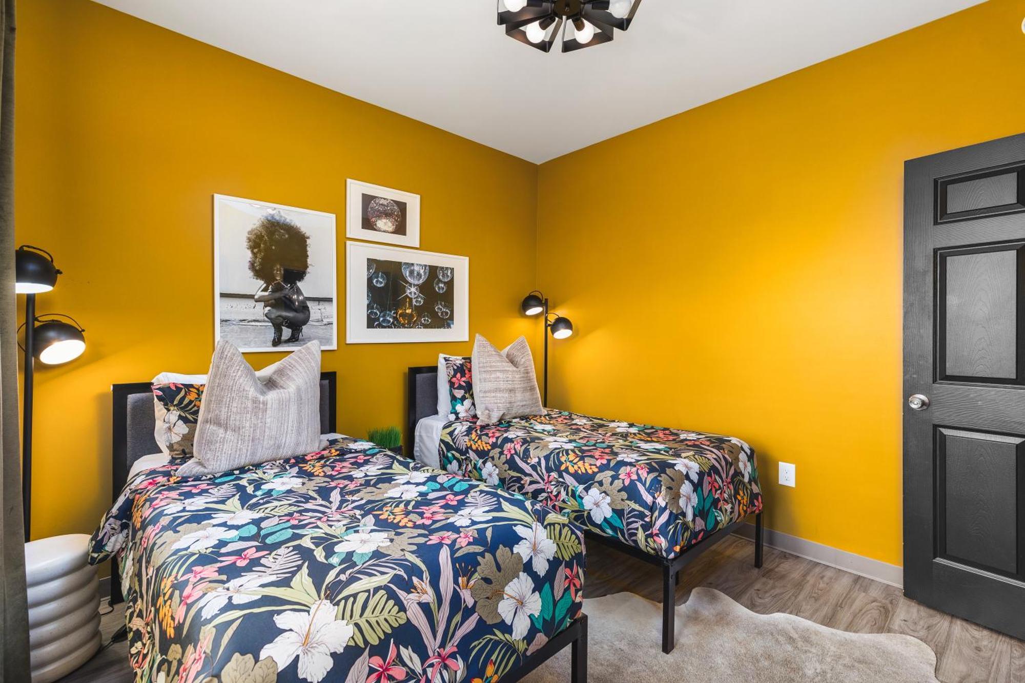 8 Beds 4 Bedroom Walk To Restaurants, Bars And Coffee