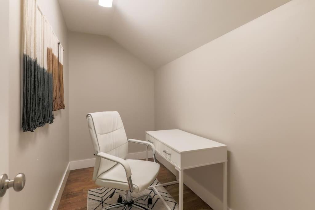 New Amazing 4br Suite* Hot Tub *2 Mi To Music Holiday home Nashville