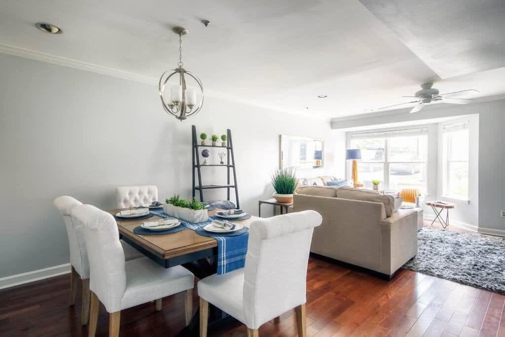 Walk To Broadway Charming Modern Historic Townhome Nashville