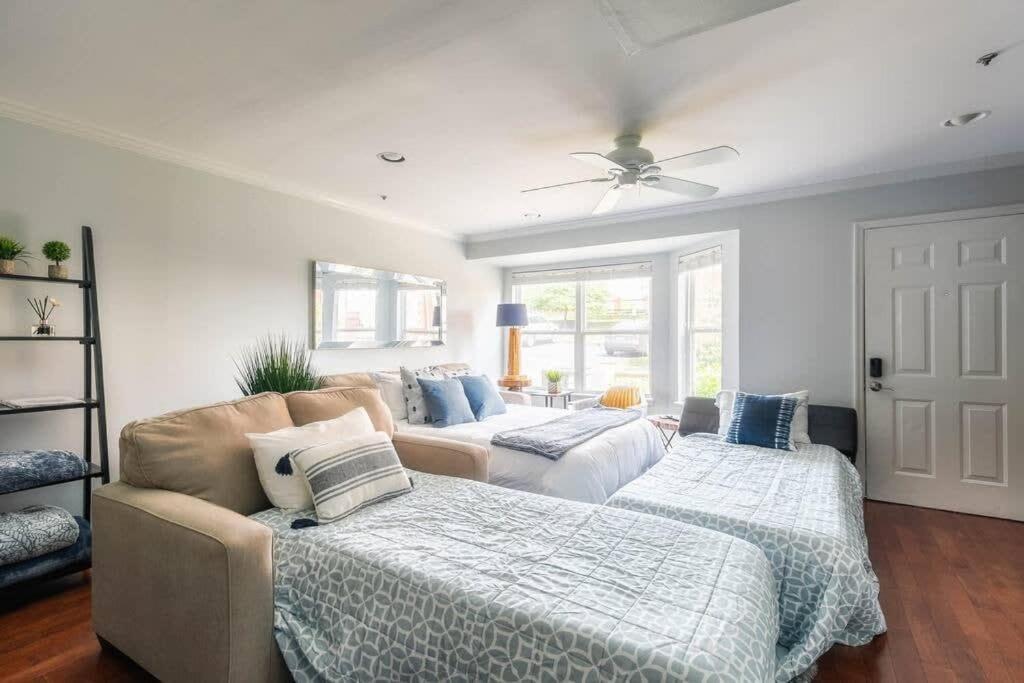 Holiday home Walk To Broadway Charming Modern Historic Townhome Nashville