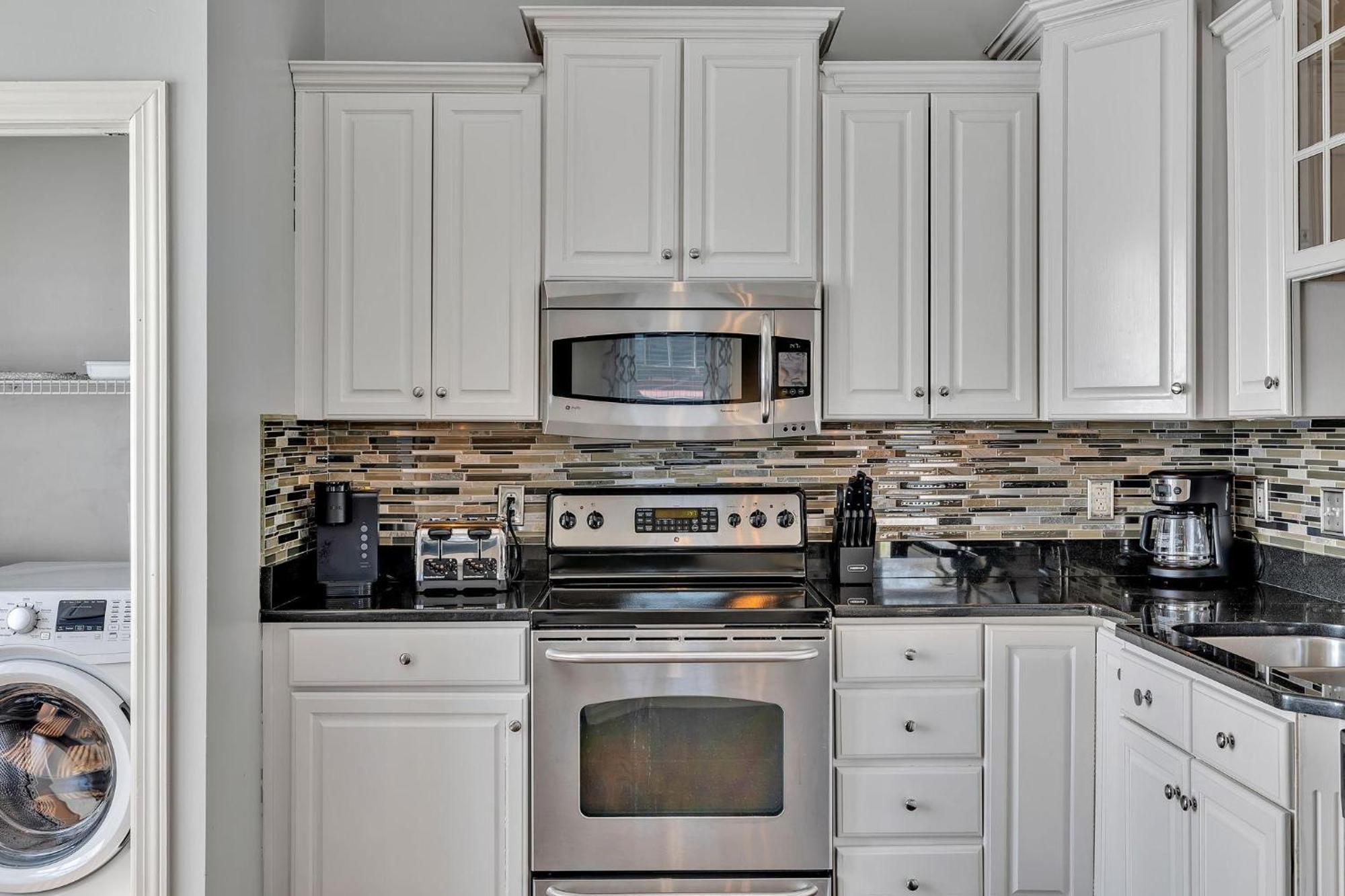 Lookout Nash - Rooftop W/ Skyline Views Holiday home *