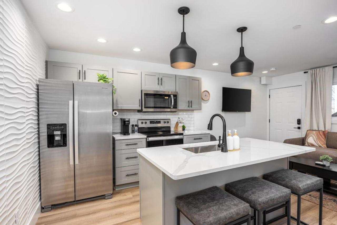 Apartment Bright With 3 Beds 2 Bedrooms Walk To Grocery Nashville