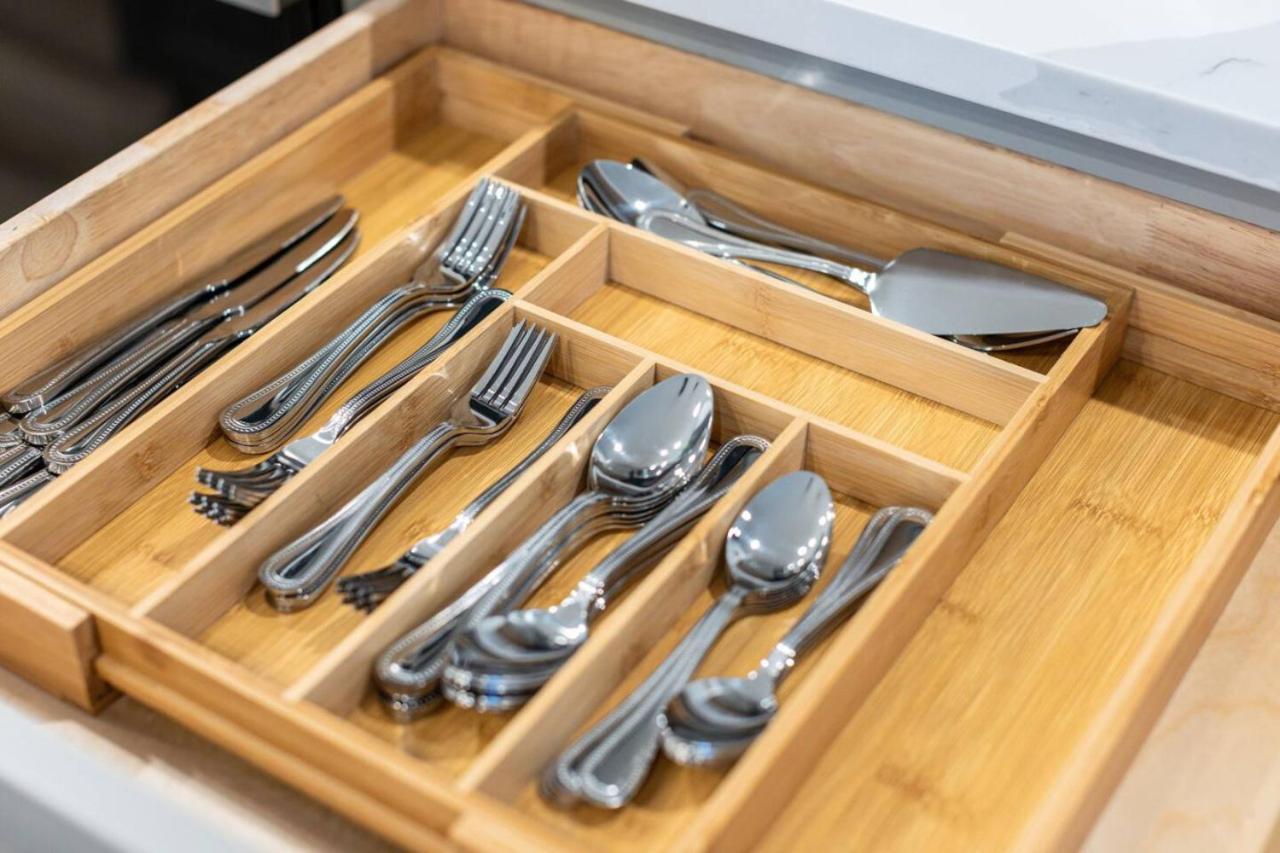 Bright By Vanderbilt And Belmont, 3 Miles To Downtown Apartment