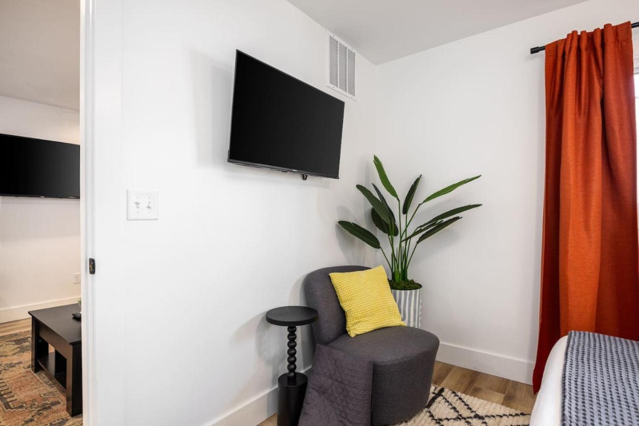 Bright With 3 Beds 2 Bedrooms Walk To Grocery * Nashville