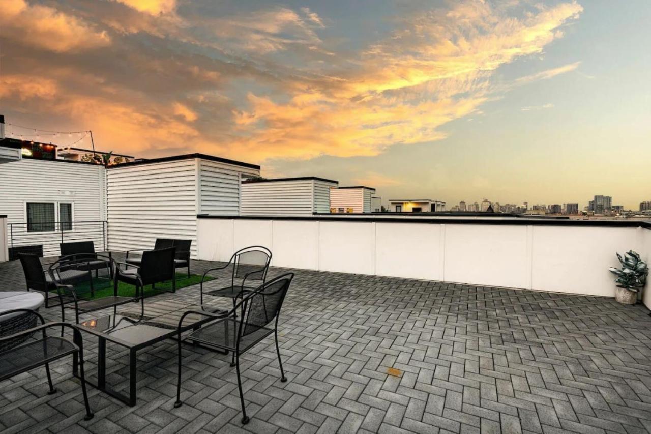 With Rooftop Deck & Garage, 2 Miles To Downtown Broadway Holiday home Nashville