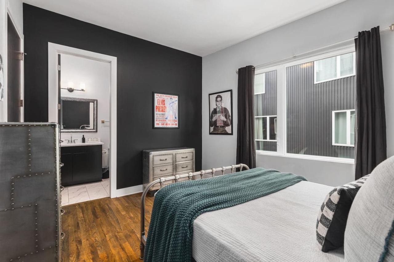 With Rooftop Deck & Garage, 2 Miles To Downtown Broadway Nashville