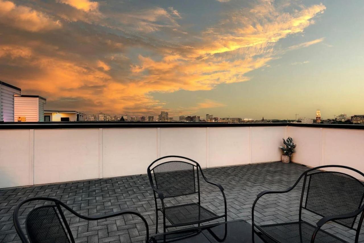 Holiday home With Rooftop Deck & Garage, 2 Miles To Downtown Broadway