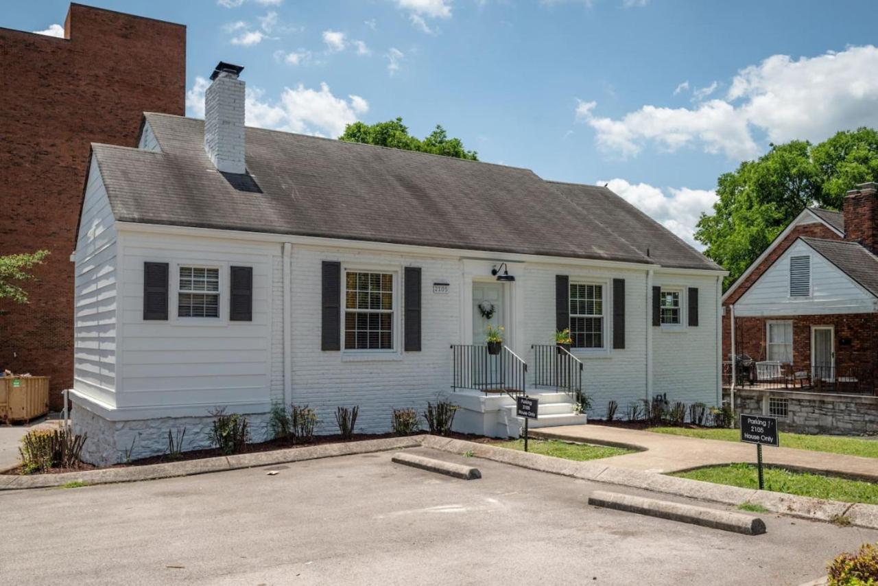 Holiday home Charming House By Vanderbilt And Belmont *