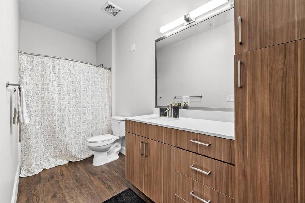 The Hollywood The Gulch Apartment