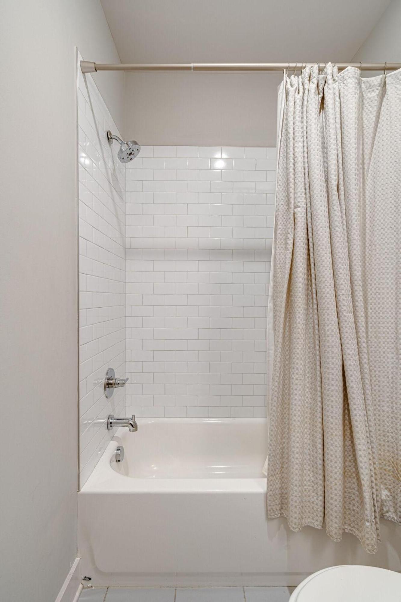 Holiday home Melrose Mix - Rooftop Deck - 5 Mins To Broadway